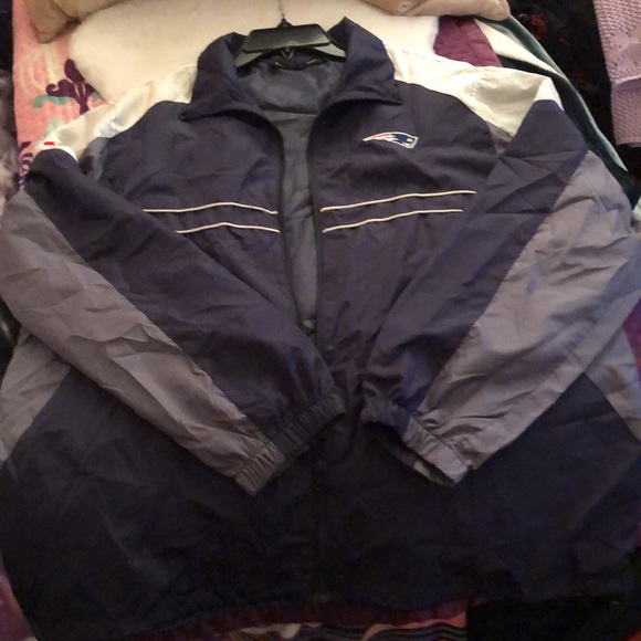 NEW🏈Patriots Windbreaker - Picture 5 of 5